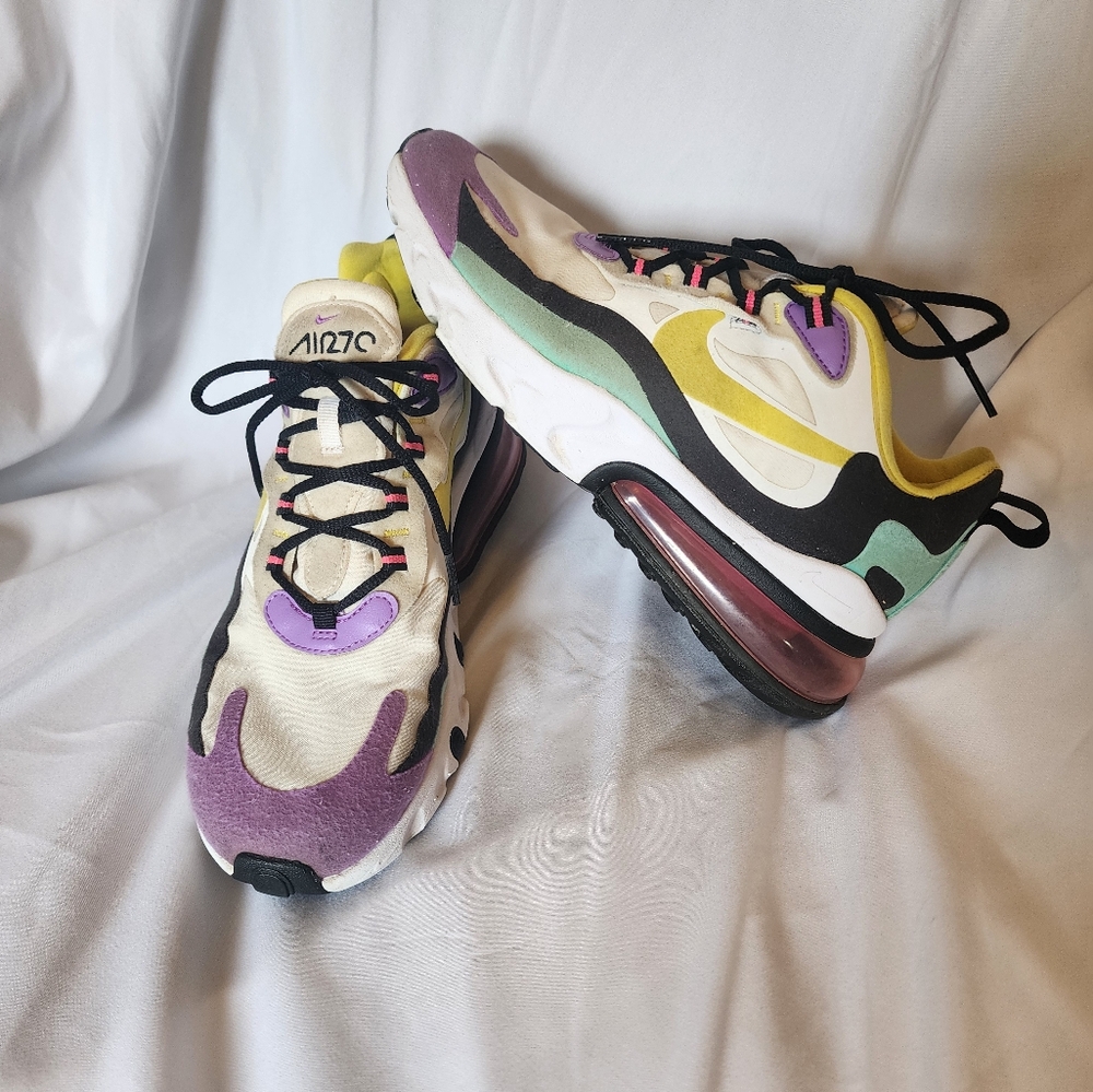 Womens Nike Airmax 270 Reaction Sneakers